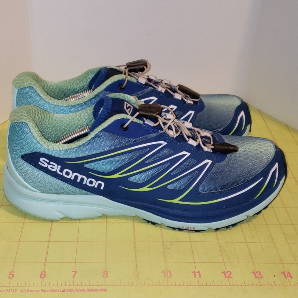 LNWOT: Salomon Sneakers